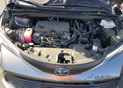 2021 Toyota Sienna Xle z USA, uszkodzony, nr VIN 5TDJRKEC4MS061380